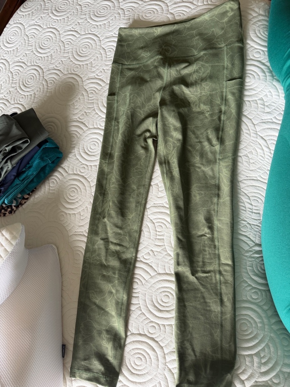 Zyia Olive Maze Light N Tight Hi-Rise Legging Size 4
